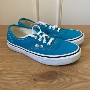 EUC VANS CANVAS SIZE 4Y